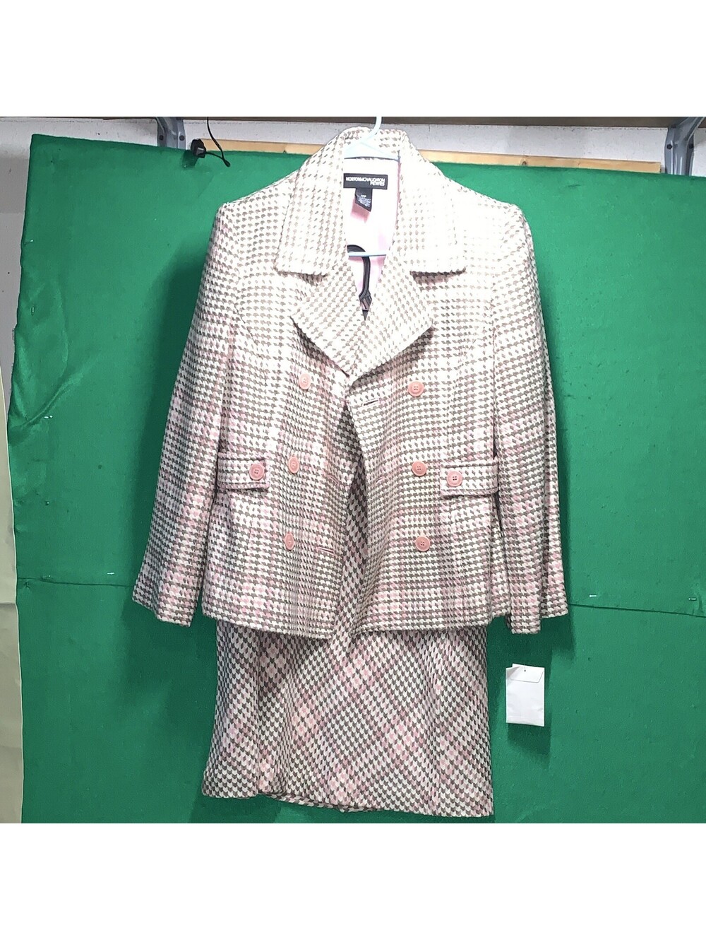 2pc. Blazer And Skirt Set BNWT. Pink And Brownish With Cream Color Designing